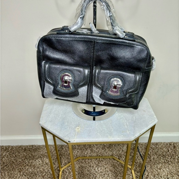 Firenze Black Italian Leather Handbag with Silver Accents & Crossbody Strap - Picture 5 of 5